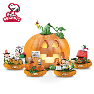 PEANUTS It's The Great Pumpkin Sculpture Collection