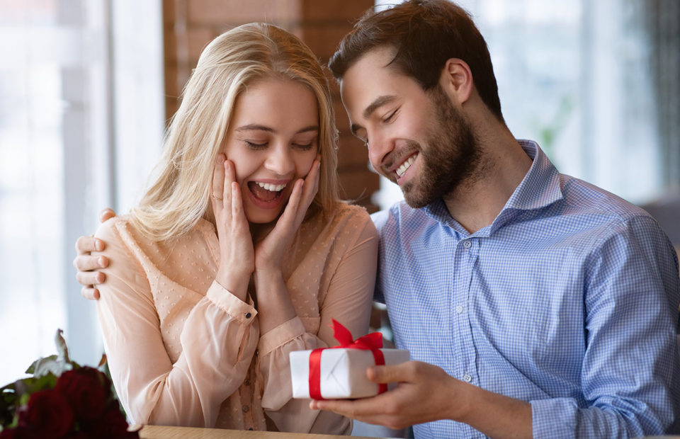 Top 10 Jewelry Gifts for Wives - The Bradford Exchange